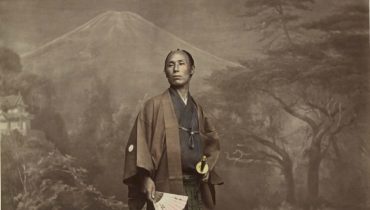 20 RETRATOS VINTAGE DE HOMBRES VESTIDOS CON KIMONO